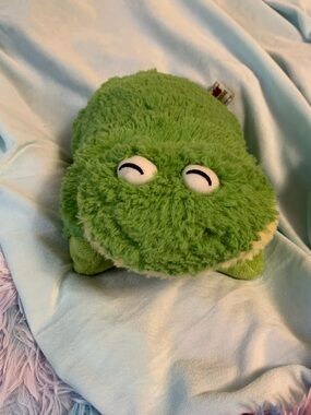 Cuddly Pillow Pets Peewees Frog, 2 in 1 stuffed animal and pillow